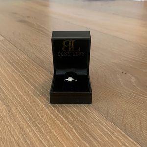 18k white gold bony levy ring